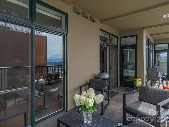 5th image of 21 Battery Park Ave APT 604