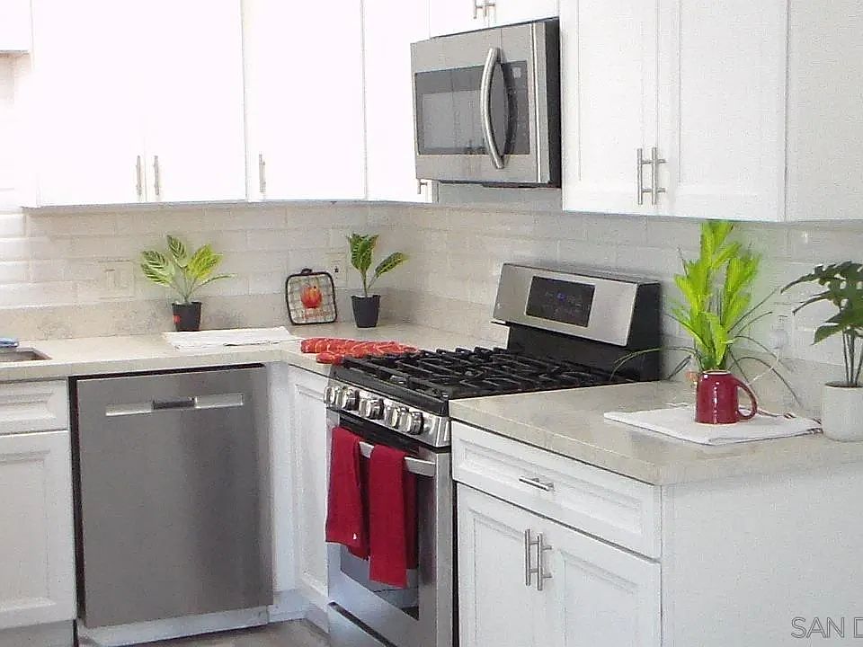 1st image of 2559 Caminito Avellano