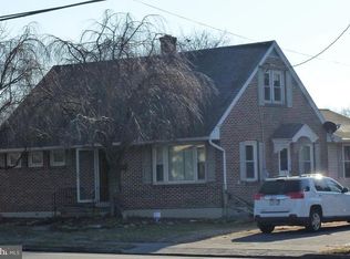1014 E Main St, Annville, PA 17003