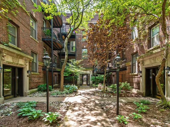 3644 N Pine Grove Ave #1G, Chicago, IL 60613