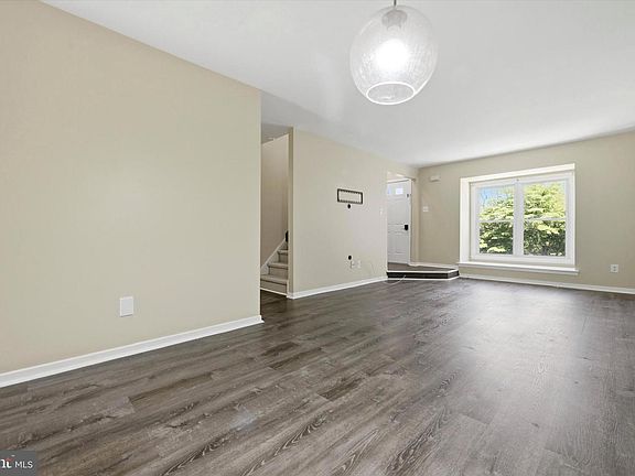 5th image of 2703 Trinity Ct #2703