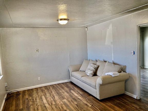 2nd image of 1804 Forest Ave