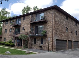 10425 Mason Ave APT 3A, Oak Lawn, IL 60453