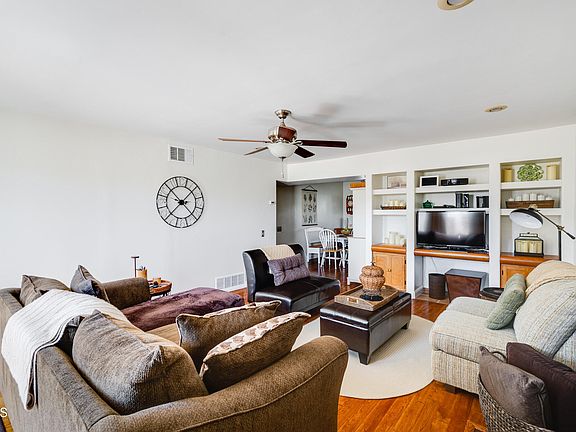 3rd image of 659 S Indian Hill Blvd APT B