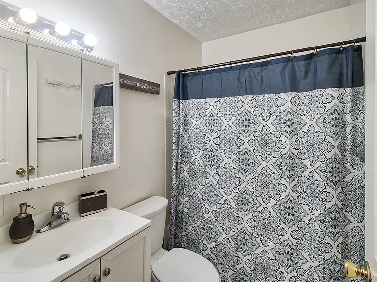 Colony Terrace Apartments — Photo 12