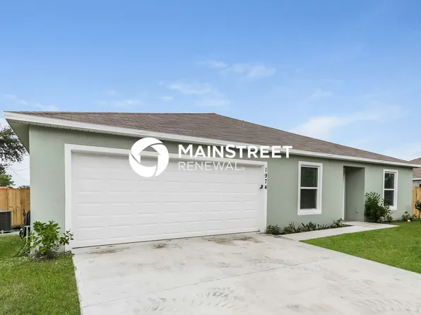 1974 SW Lennox St, Port Saint Lucie, FL 34953