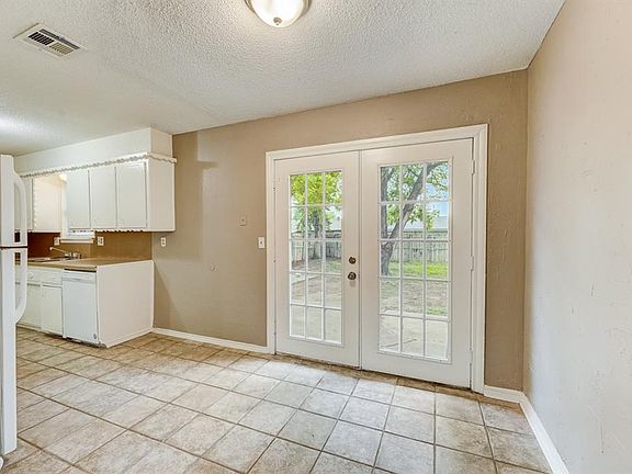 5th image of 1412 Lawton Ave