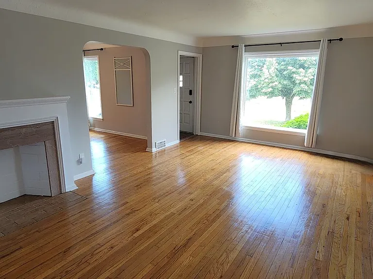 4102 Verona Rd — Photo 6