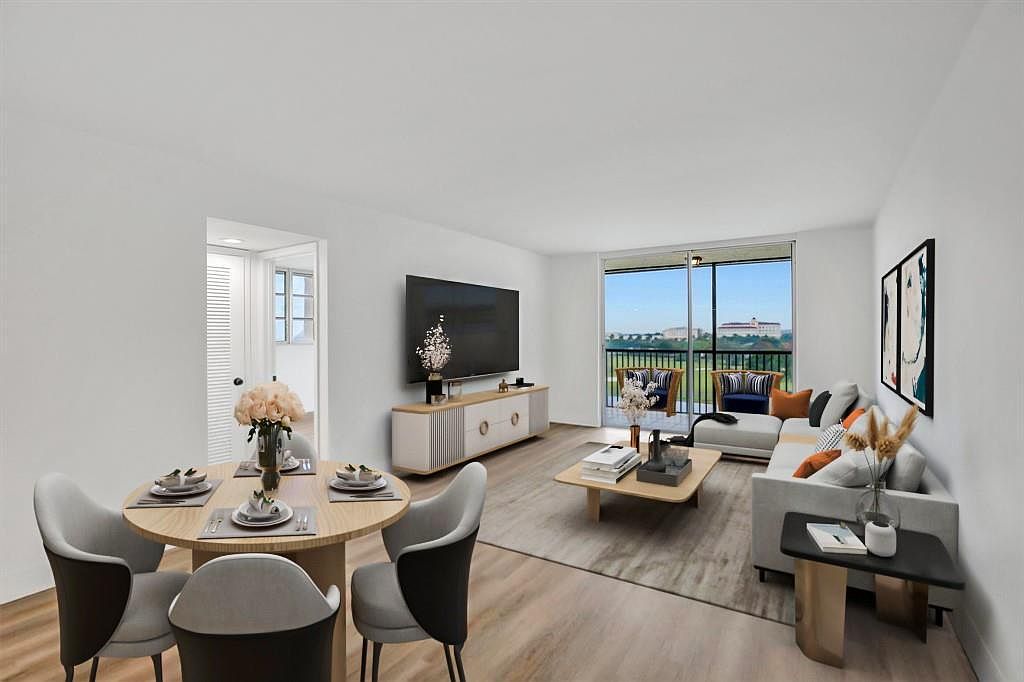 3300 W Rolling Hills Cir #701