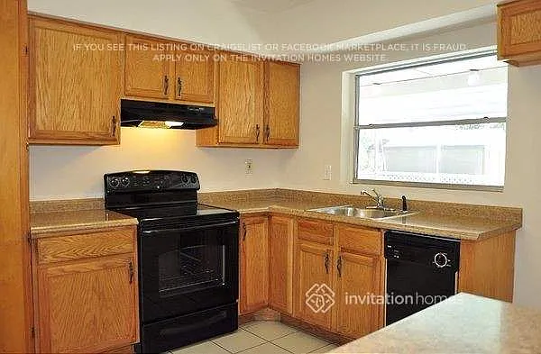 7828 Kismet St — Photo 21