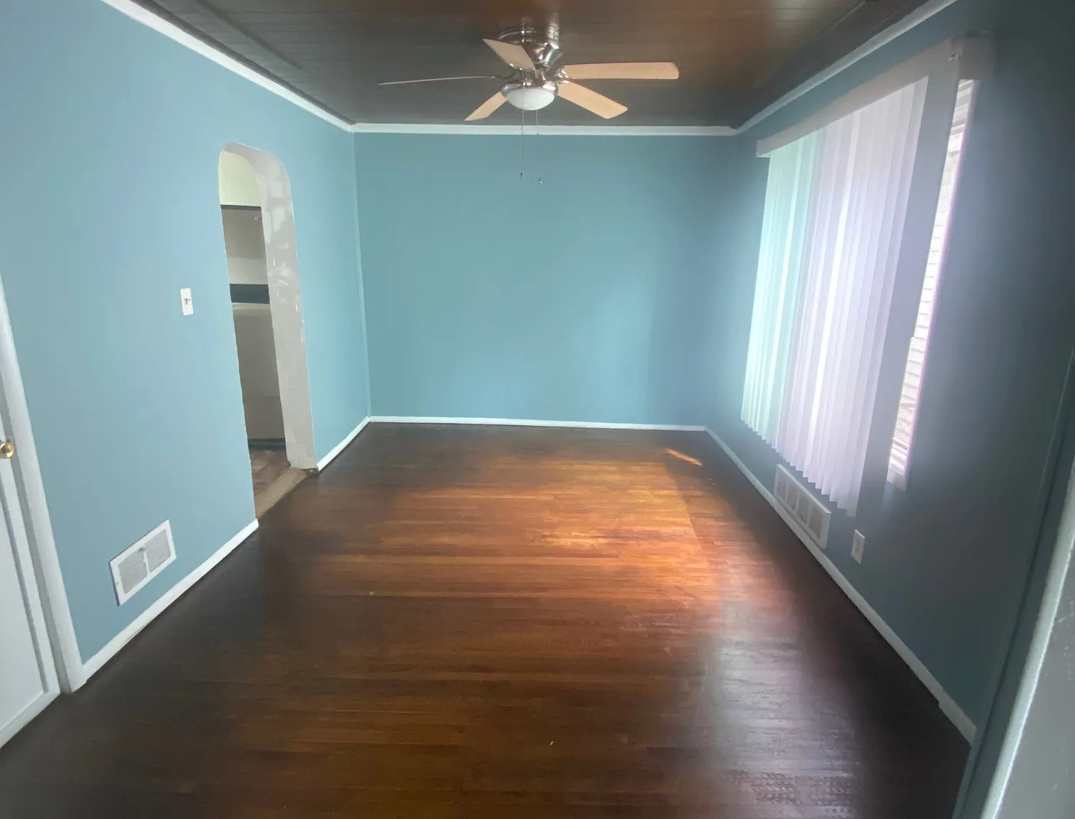 2 bed, 779 sqft, $1,050 — Photo 2