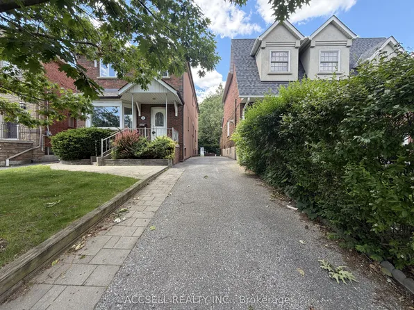64 Parklea Dr, Toronto, ON M4G 2J6