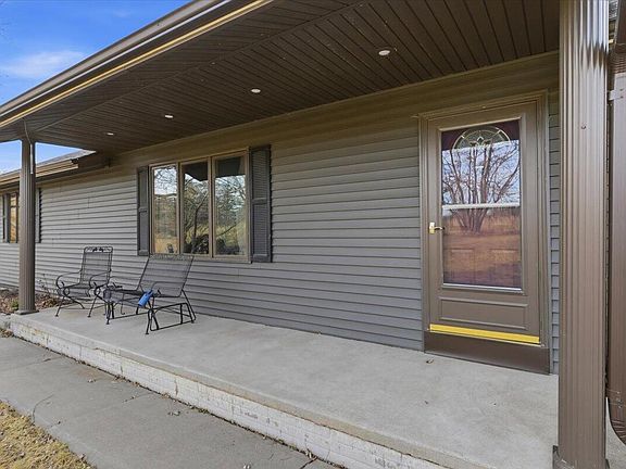 5th image of 19808 Perry Rd