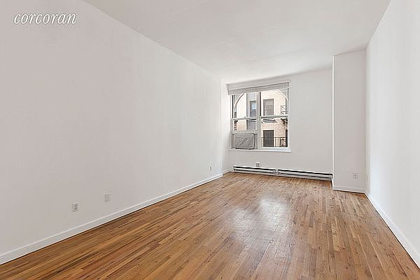 1st image of 23 Waverly Pl APT 5T