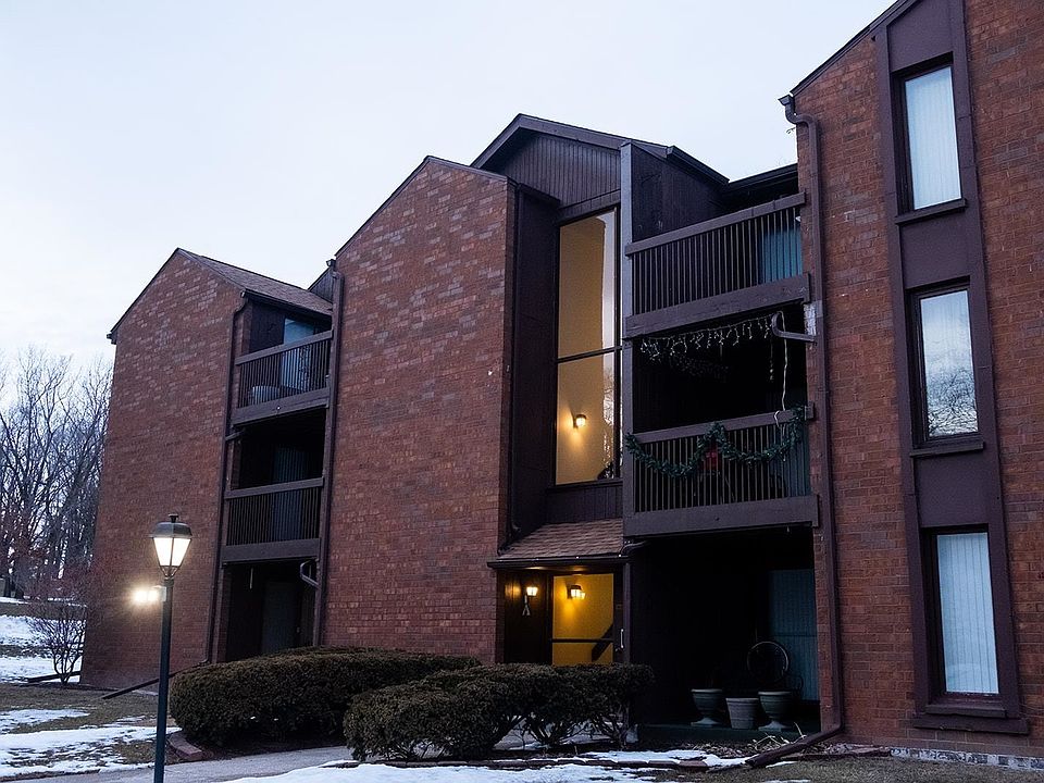 1st image of 2929 Sunnyside Dr #141