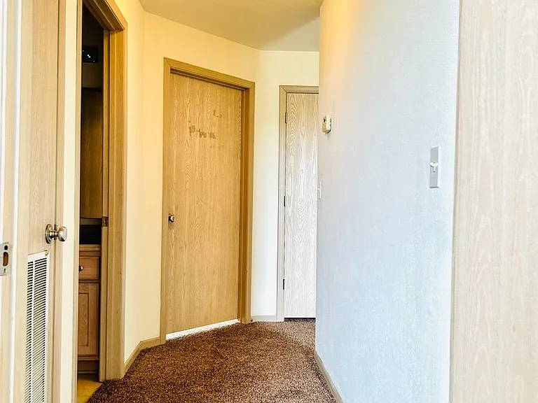 913 Westridge Dr #10 — Photo 9