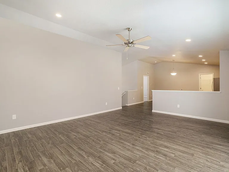 1335 Sturgeon Point — Photo 6