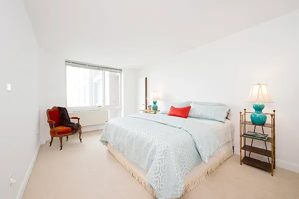 Rented by Warburg | media 6