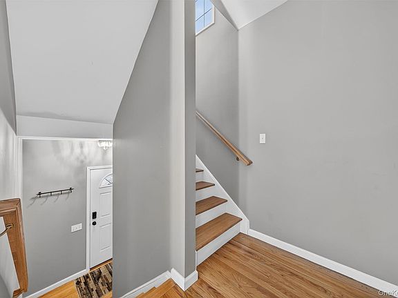 5th image of 32 Peter Turner Road