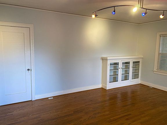 Built-in and closet Familyrm