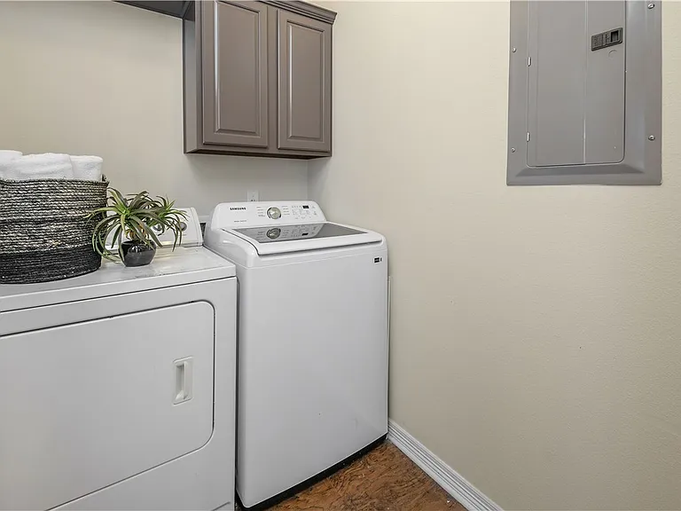 305 Holleman Dr E #102 — Photo 13