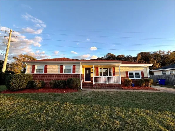 2489 Stribling Ln, Norfolk, VA 23518