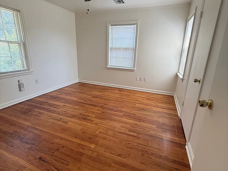 1107 Fenwick Pl — Photo 3