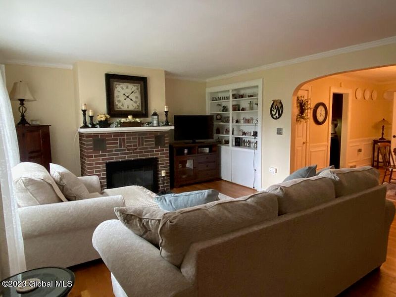 2nd image of 209 Broad Street