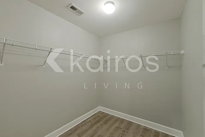 141 Whitton Ct — Photo 17