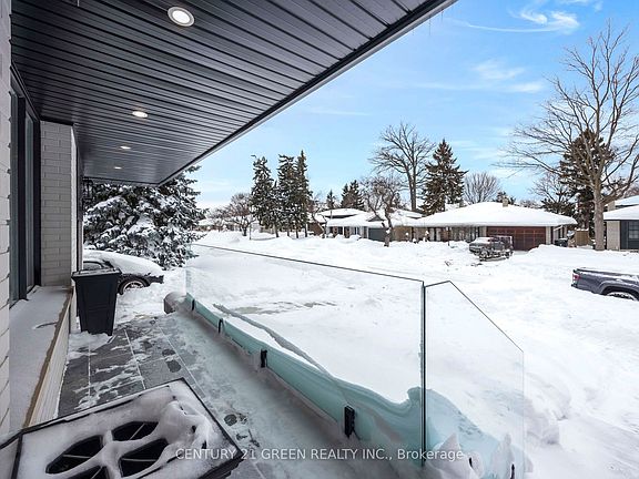 5th image of 18 Winsdale Rd