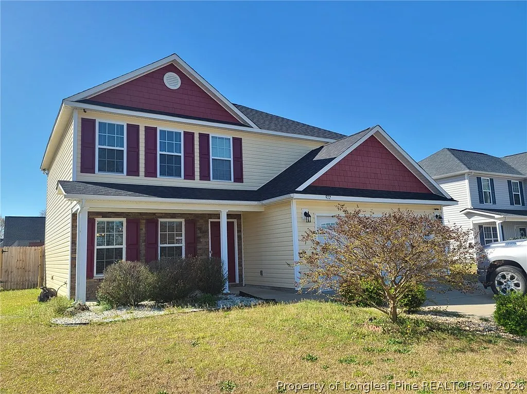 3 bed, 2.5 bath, 2138 sqft, $1,900 — Photo 2