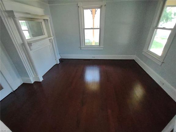 5th image of 541 Mount Vernon Ave