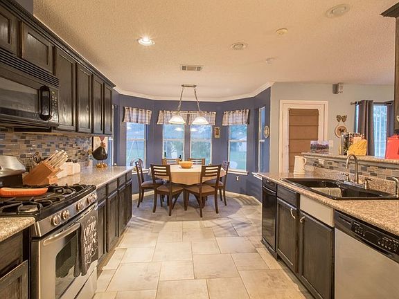 5th image of 2904 Red Bud Ln