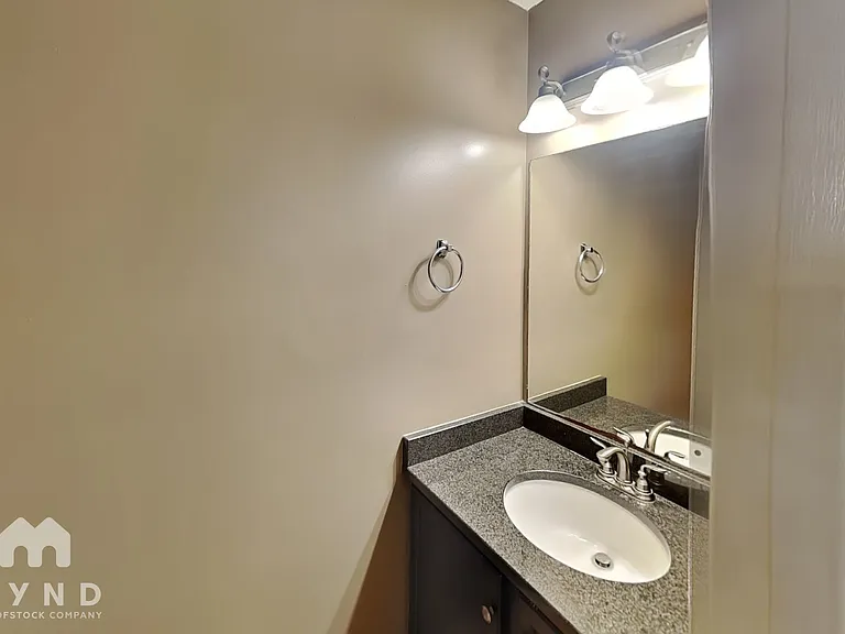 2574 Overlake Dr — Photo 9