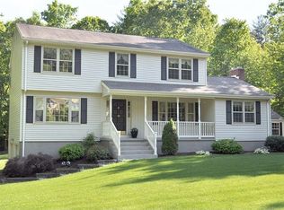 10 Cherrywood Dr, Ellington, CT 06029