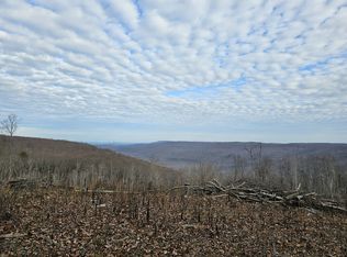 25 Higgenbotham Tpke, Altamont, TN 37301