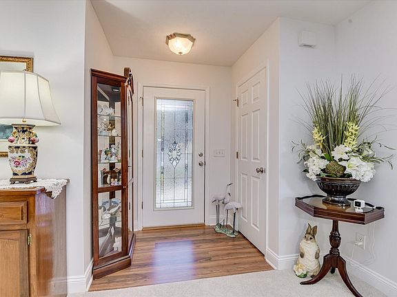 5th image of 103 Kalmia Cir