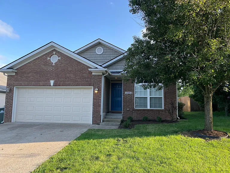 206 Skyline Dr — Photo 4