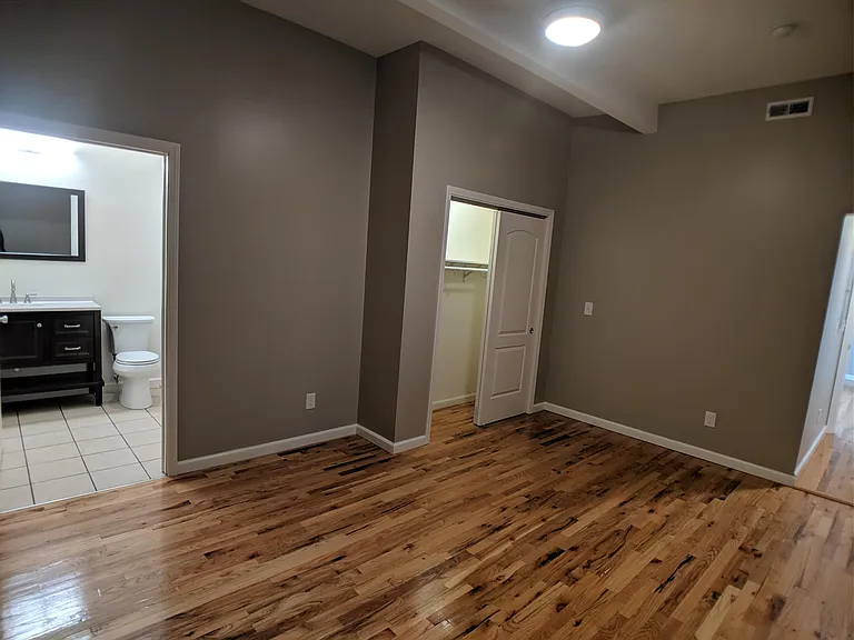 2435 S Dixie Dr — Photo 39