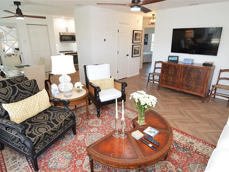 5048 Beach Dr SE #F — Photo 20