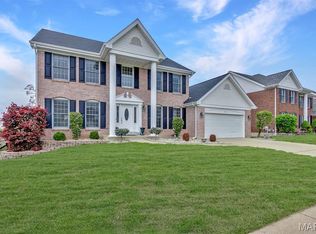 4919 Sunset Oaks Ln, Saint Louis, MO 63128