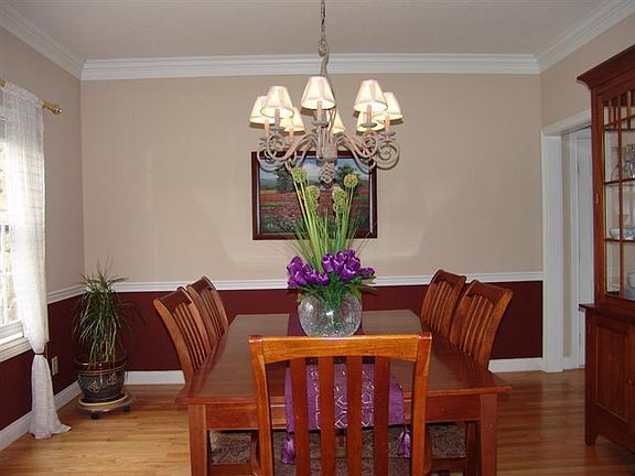 4th image of 1472 Clear Brook Dr