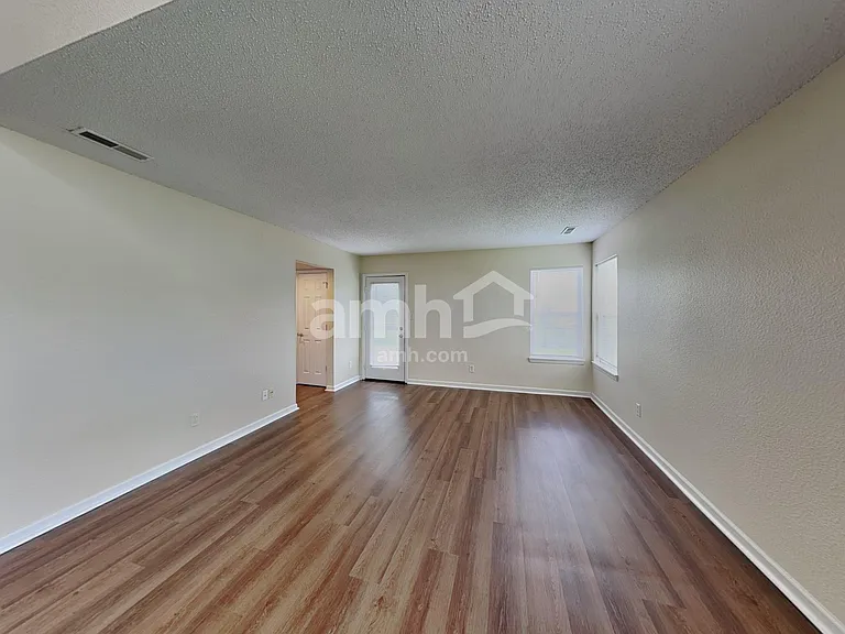 1347 Egret Ln — Photo 6