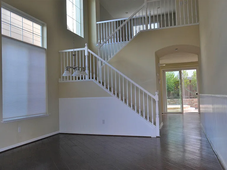 1336 Tiffany Dr — Photo 3