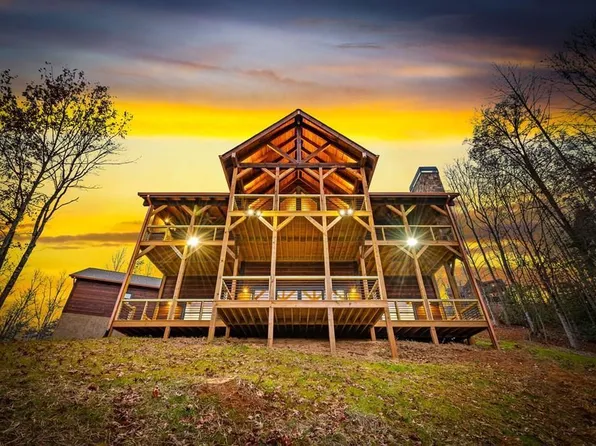 290 Weaver Creek Overlook, Blue Ridge, GA 30513