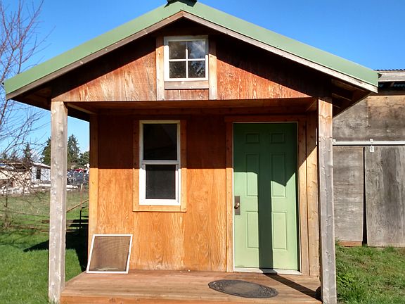 Detached Heated Hobby Room