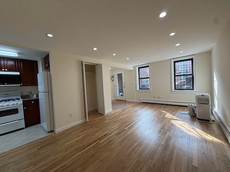 522 Manila Ave #G