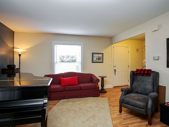 2nd image of 1058 Boston Hbr #1058