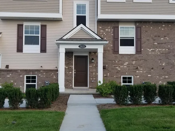 3123 Chambers W, Wixom, MI