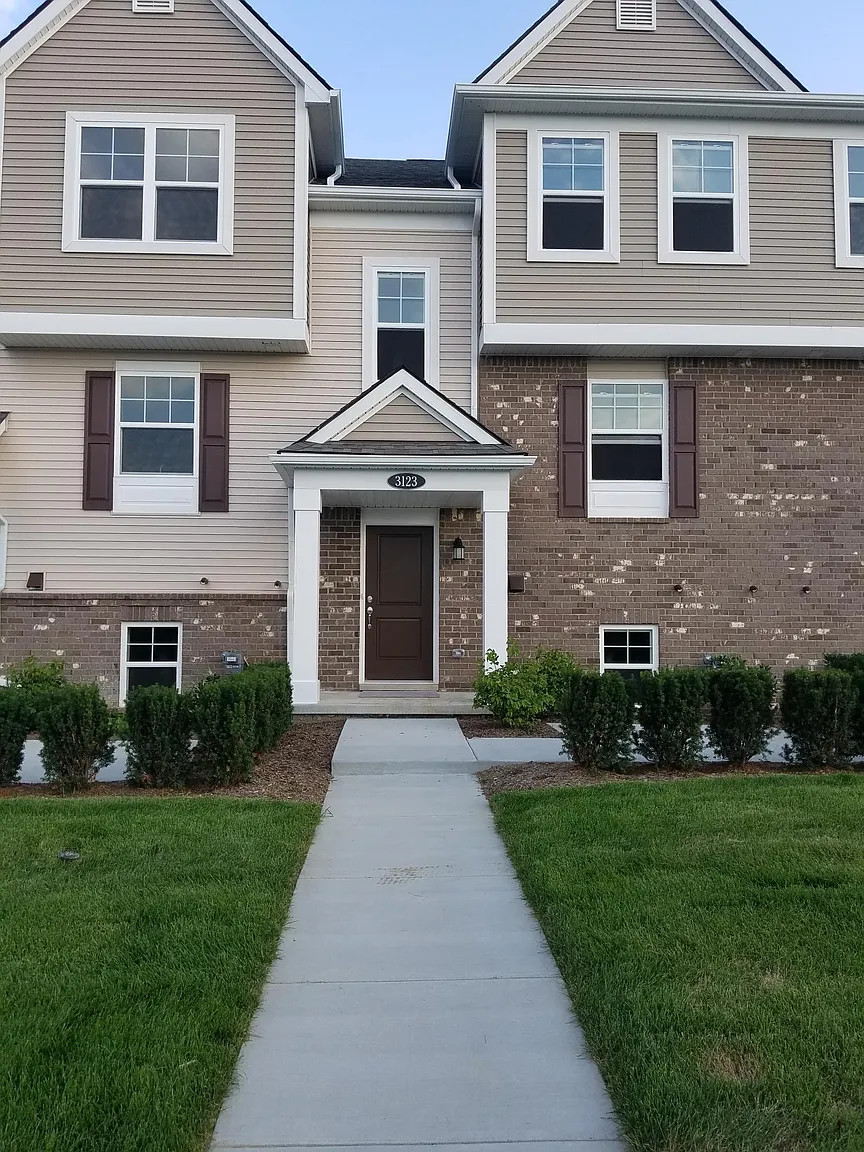 3123 Chambers W photo 1